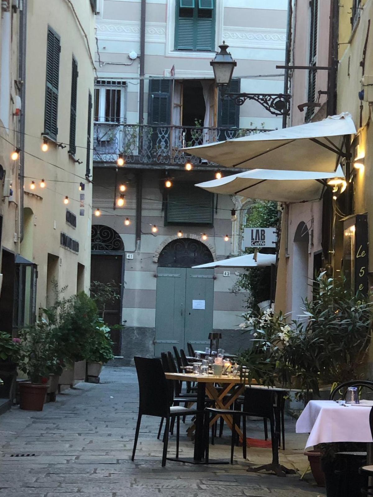 La Casa Sulla Piazzetta Apartment Албенга Екстериор снимка