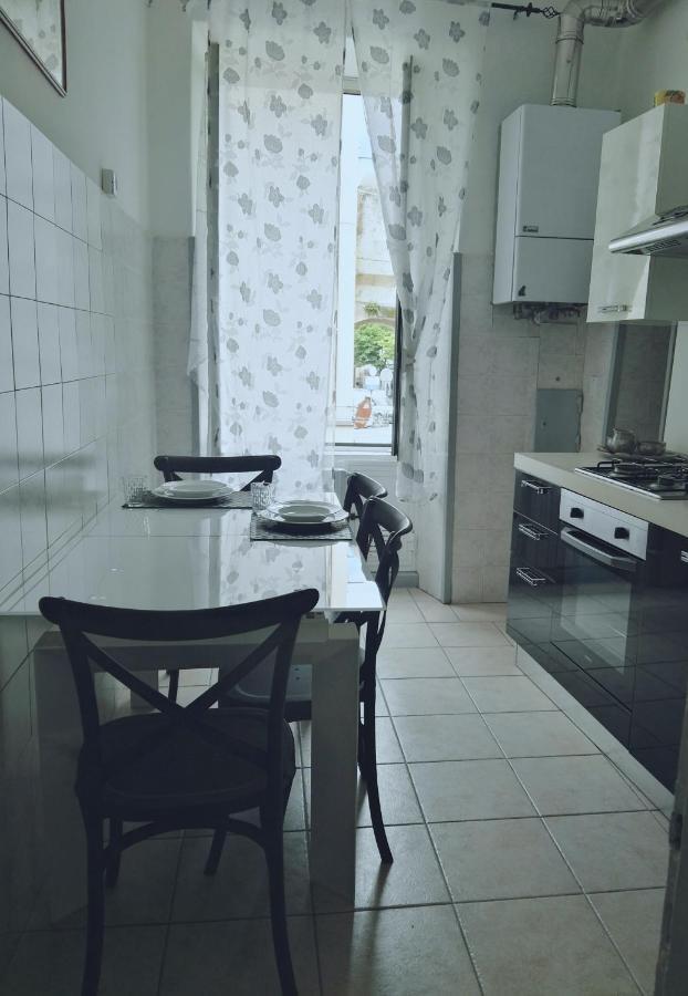 La Casa Sulla Piazzetta Apartment Албенга Екстериор снимка